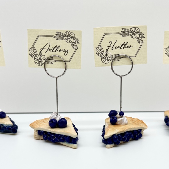 Blueberry Pie Place Card Holders - Set of 2 Hand-Sculpted Table Setting Decor - Picture 3 of 10